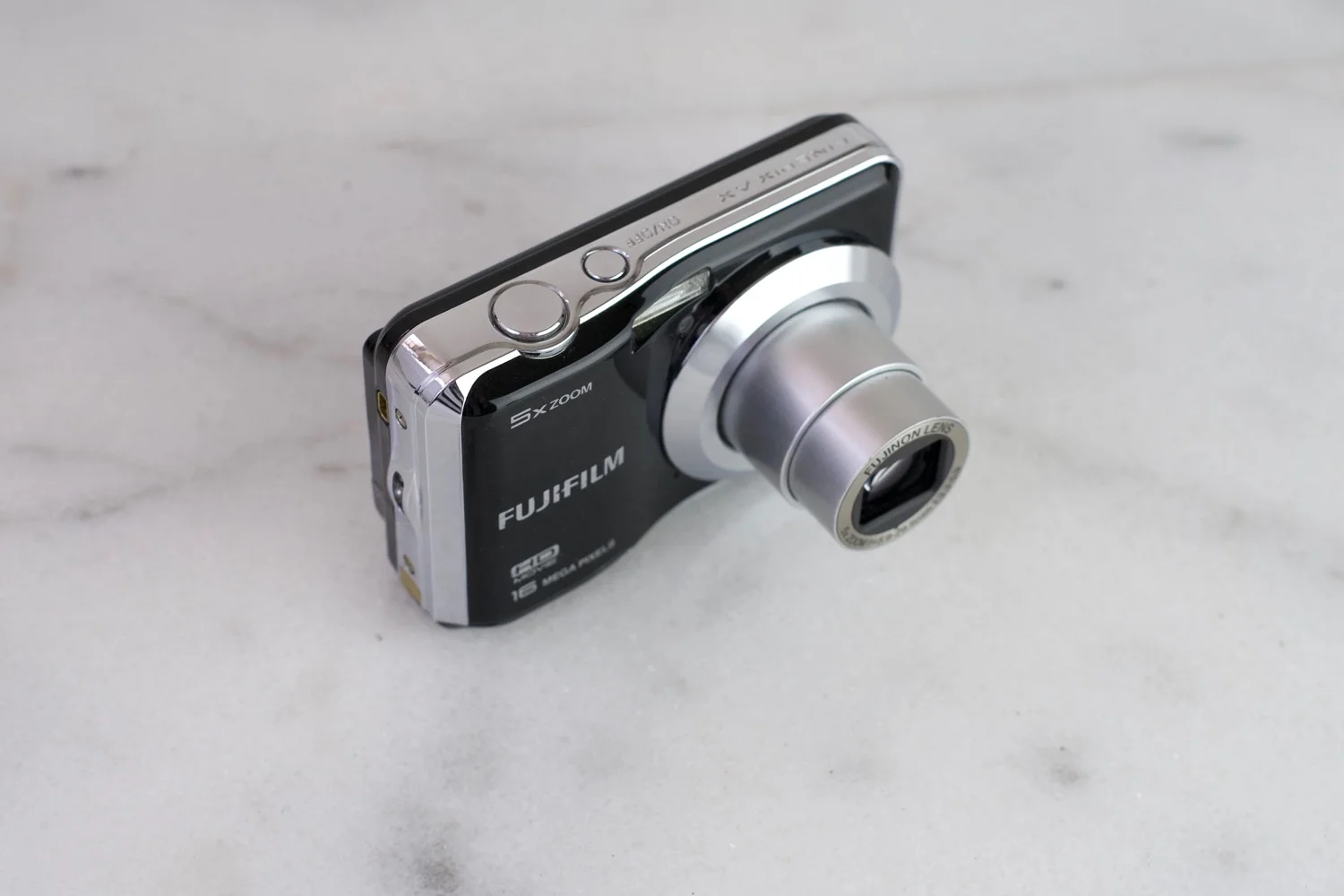 Fujifilm Finepix AX 16 Megapixel Digital Point and Shoot Camera